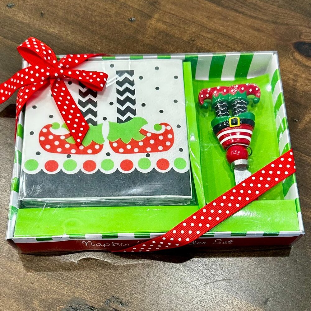 NWT Mainstreet Collection Elf Legs Napkin & Spreader Set - Gift Ready